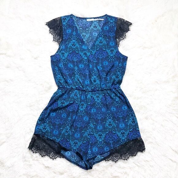 Kimchi Blue Pants - Kimchi Blue short sleeve romper size small